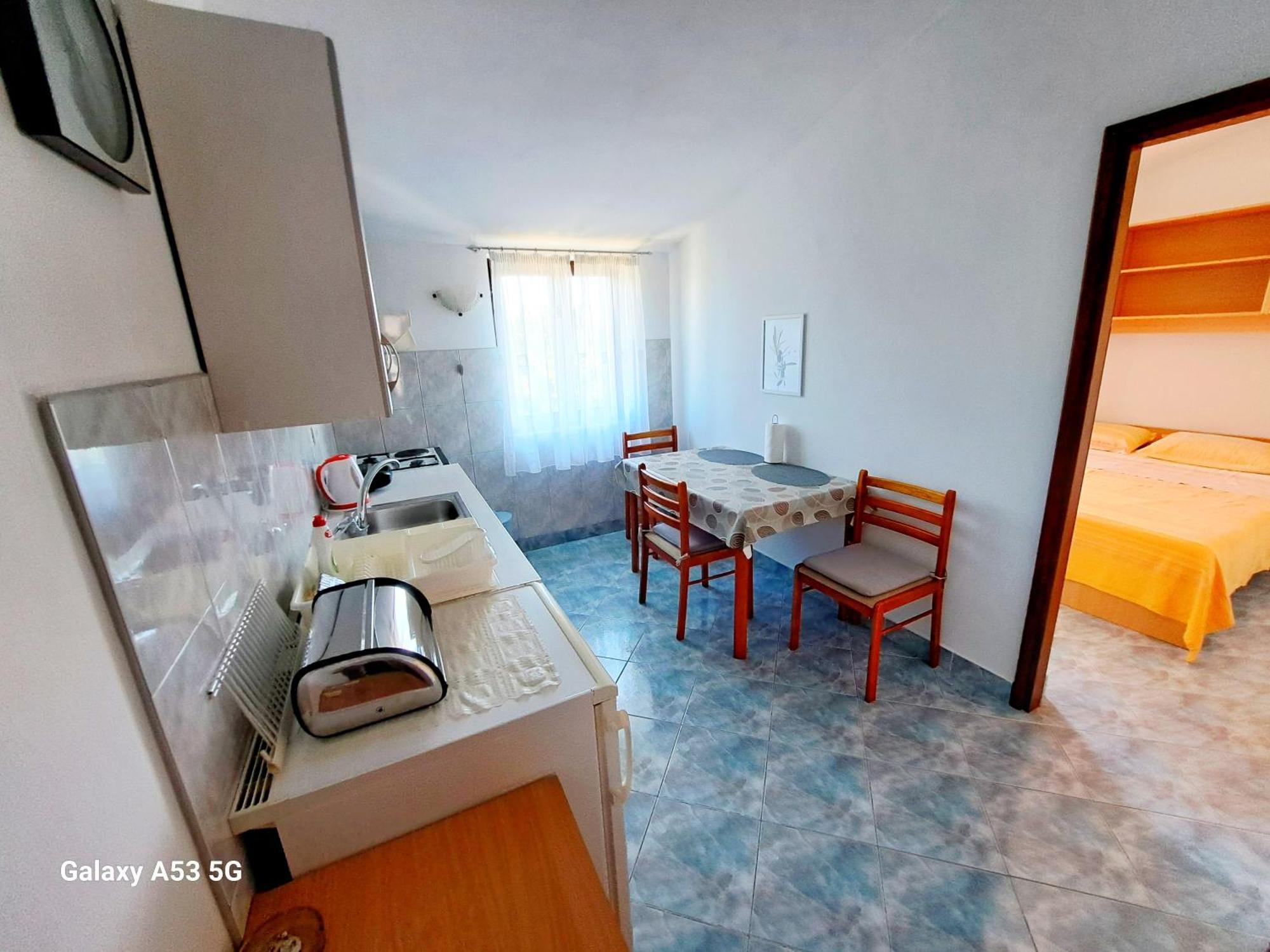 Aparments Orange & Blue Apartment Fazana Exterior photo