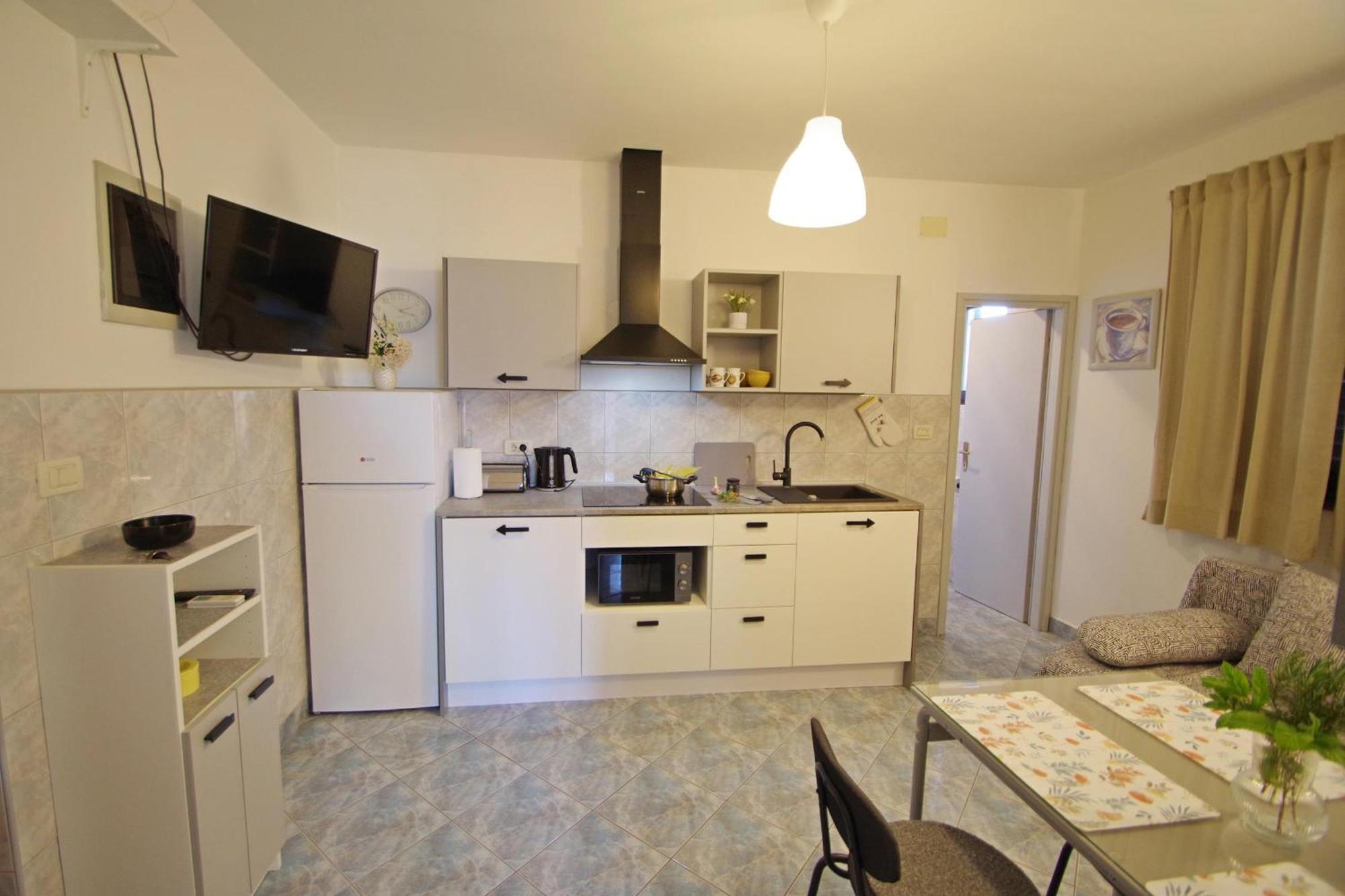 Aparments Orange & Blue Apartment Fazana Exterior photo