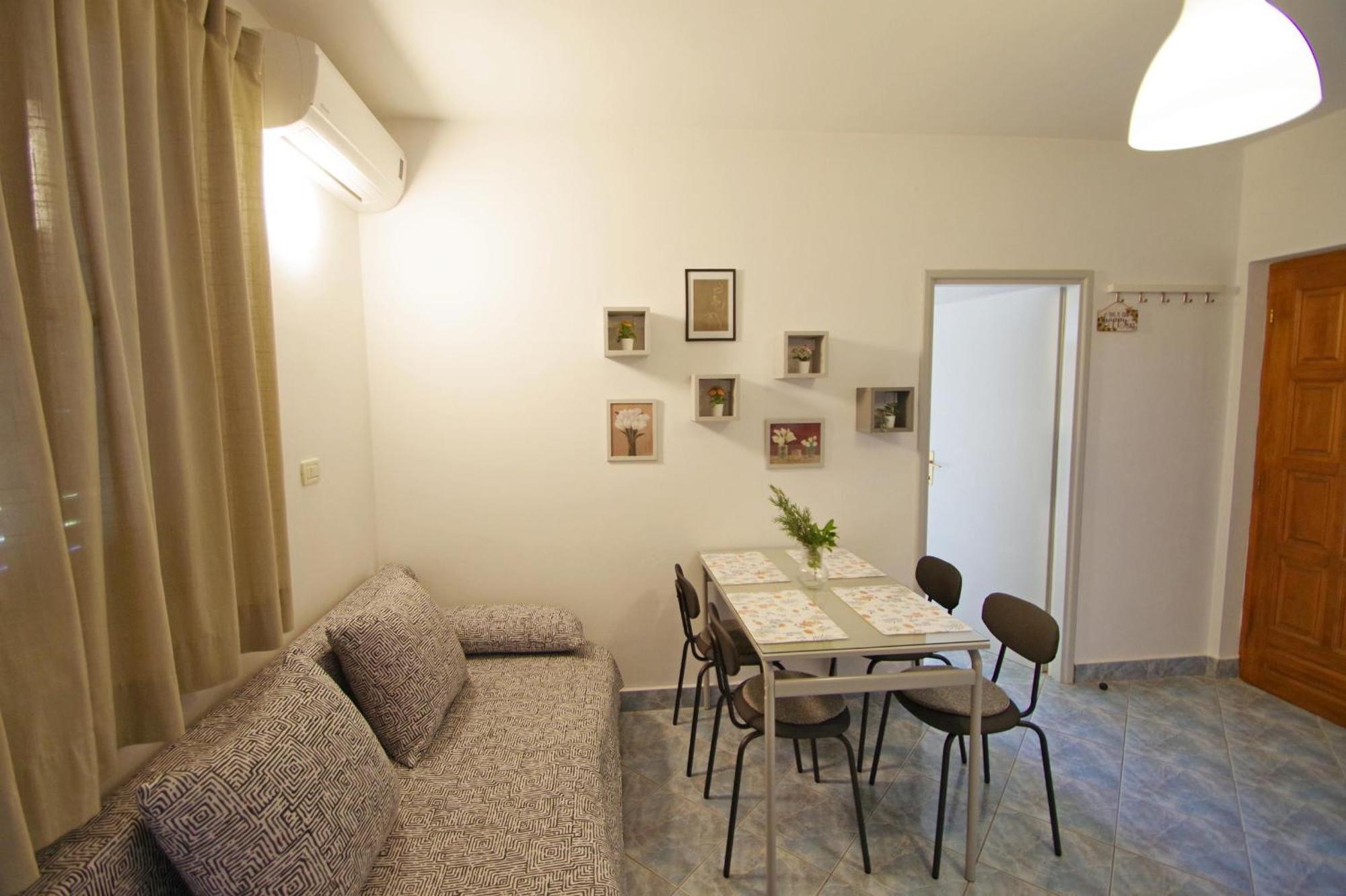 Aparments Orange & Blue Apartment Fazana Exterior photo